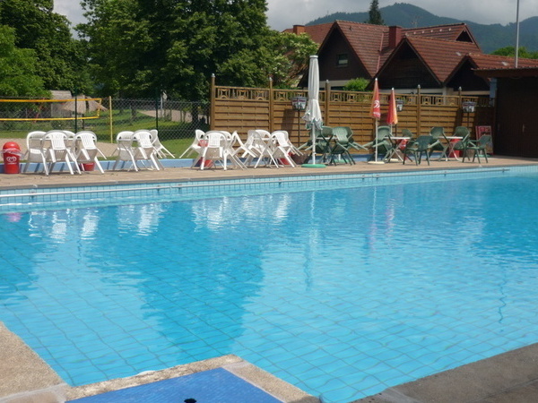 Freibad Bildnachweis: Mit freundlicher Genehmigung der Gemeindeverwaltung Gutach Freibad Bildnachweis: Mit freundlicher Genehmigung der Gemeindeverwaltung Gutach