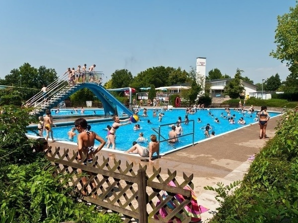 Mit freundlicher Genehmigung der Bäder Pforzheim Mit freundlicher Genehmigung der Bäder Pforzheim