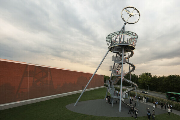 Vitra Slide Tower Bildnachweis: © Vitra Vitra Slide Tower Bildnachweis: © Vitra